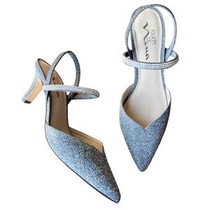 ⭐️Host Pick⭐️Touch of Nina Size 6 Silver Sparkly Shoes Kitten Heel Size 36 EUR